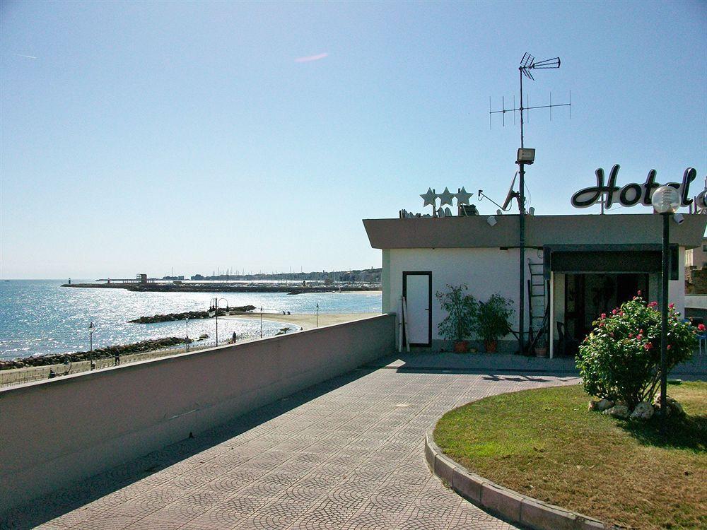 Marocca Hotell Nettuno Exteriör bild