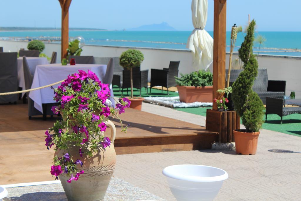 Marocca Hotell Nettuno Exteriör bild
