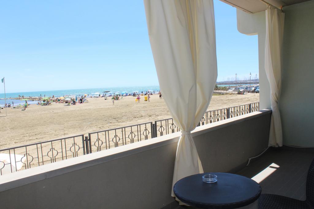 Marocca Hotell Nettuno Exteriör bild
