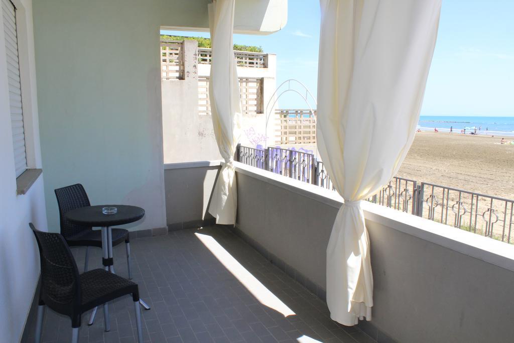 Marocca Hotell Nettuno Exteriör bild