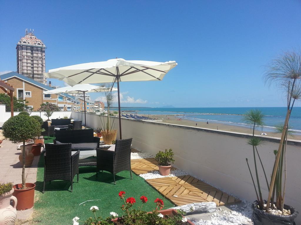 Marocca Hotell Nettuno Exteriör bild