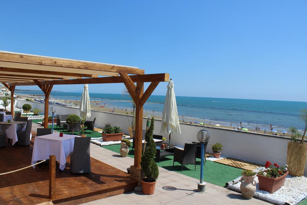 Marocca Hotell Nettuno Exteriör bild