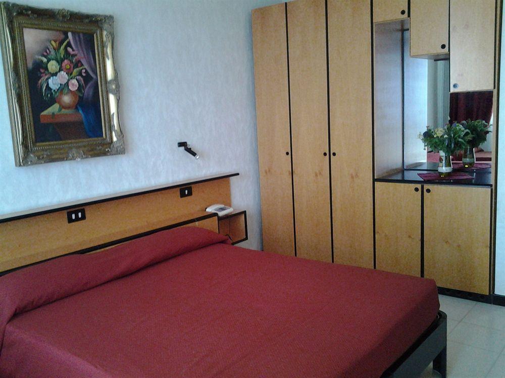 Marocca Hotell Nettuno Exteriör bild